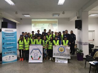 Деца от Детското полицейско управление във Велинград взеха участие в обучение "Безопасен интернет"