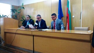 Задържани са извършителите на два въоръжени грабежа