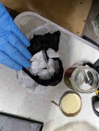 Голямо количество наркотични вещества са иззети при поредната успешна акция на пернишки криминалисти