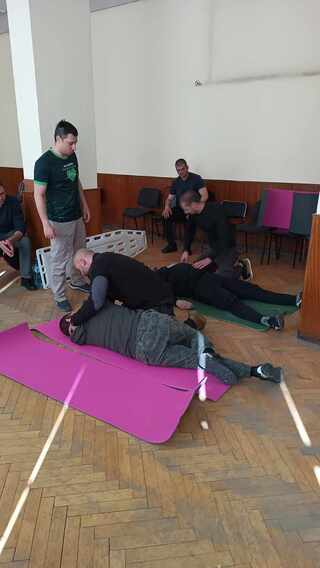 Полицаи и спасители преминаха курс по първа долекарска помощ
