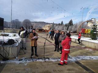 Служители на полицията и пожарната участваха в регионално учение