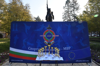 Десетият Републикански традиционен турнир по стрелба с пистолет за служители на МВР „Кракра – Пернишки“ стартира днес