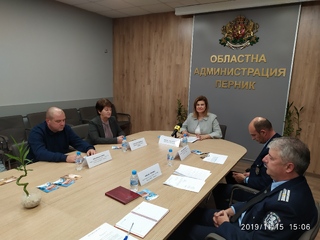 Директорът на ОДМВР и областният управител на Пернишка област с обръщение към гражданите във връзка със Световния ден за възпоменание на жертвите от пътнотранспортни произшествия – 17 ноември 2019 г