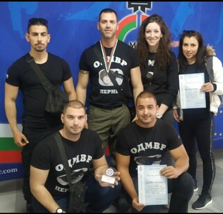 Пернишки полицаи станаха Втори в турнир по стрелба