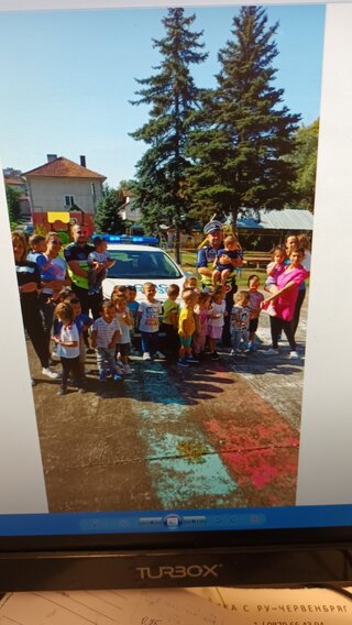 Над 250 деца от детска градина „Зора“ в Червен бряг се включиха в кампания за пътна безопасност