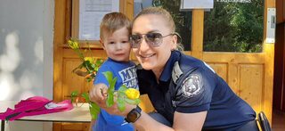 Полицаи от Второ РУ – Плевен на гости в детска ясла „Мир“