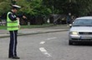 Специализирана полицейска операция по метода “широкообхватен контрол” се провежда днес в района на 133 километър на АМ “Тракия”, по посока Бургас