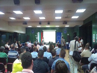 Представяне на проект „Новият полицейски лидер” на регионална информационна среща в гр. Варна
