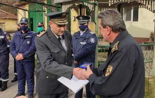 НАГРАДИХА ПОЖАРНИКАРИ И ПОЛИЦАИ, УЧАСТВАЛИ В ЛИКВИДИРАНЕ НА ПРОИЗШЕСТВИЕ НА ЖП ГАРАТА В БОРОВО