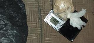 МАЙКАТА НА 35-ГОДИШЕН РУСЕНЕЦ, ЗАДЪРЖАН ОТ ПОЛИЦИЯТА ПРИ СПЕЦОПЕРАЦИЯ СРЕЩУ НАРКОРАЗПРОСТРАНЕНИЕТО, ЩЕ БЪДЕ РАЗСЛЕДВАНА ЗА ПРИТЕЖАНИЕ НА ДРОГА. 69-ГОДИШНАТА СЕ Е ОПИТАЛА ДА МУ ВНЕСЕ ХЕРОИН В АРЕСТА  ​