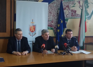 ОДМВР - РУСЕ ПРЕДПРИЕМА КОМПЛЕКС ОТ МЕРКИ ЗА БЕЗОПАСНИ ПРАЗНИЦИ И ПЪТУВАНЕ ПО ВЕЛИКДЕН  ​