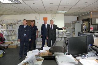 Вътрешният министър направи внезапна проверка на столичния КАТ