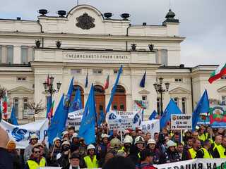 Най-голямата синдикална организация в МВР (Синдикална федерация на служителите в МВР) излезе на национален протест на 20.02.2022 г.