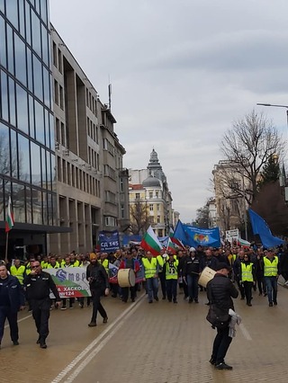 Най-голямата синдикална организация в МВР (Синдикална федерация на служителите в МВР) излезе на национален протест на 20.02.2022 г.