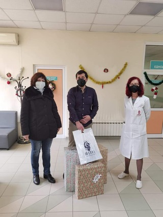 Дарение на СФСМВР по кампанията "Служителите на МВР са достойни хора" в Клиника по детска клинична хематология и онкология при УМБАЛ "Царица Йоанна - ИСУЛ"
