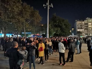 Бургас и Пловдив поеха щафетата - петият и шестият от поредицата "мълчаливи" протести, организирани от СФСМВР