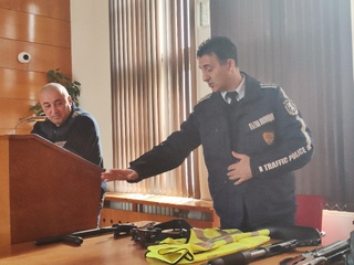 Възпитаници на ЦПЛР- ОДК  „Анастас Стоянов“ гостуваха в полицейското управление в Шумен