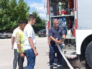 Ученици от СУ “Св.св. Кирил и Методий“ – Смядово завършиха двугодишен обучителен курс по програма Детско полицейско управление