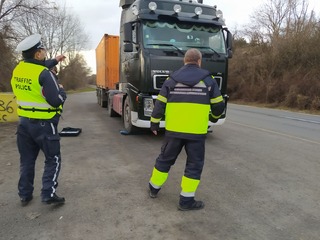 92 товарни автомобилa са провeрени за два дни в Шуменско, установени са 35 нарушения