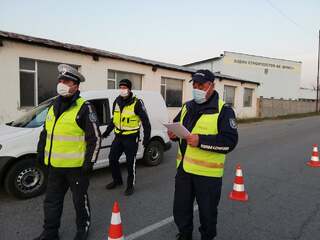 Какво ни е необходимо за преминаване през КПП при пътуване неотложно пътуване от и към областен център