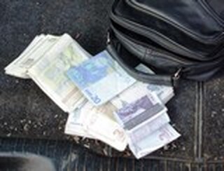 Криминалисти установиха мъж, който се представял за полицай и извършил кражби на пари от шест жилища в Шумен