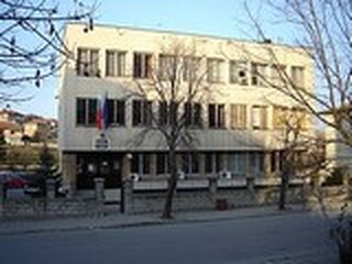Полицейски служители от областната дирекция задържаха двама мъже, помагали за извършване на телефонна измама