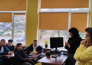 Информационна кампания за домашното насилие на полицията и ЖС „Екатерина Каравелова“ в Силистра