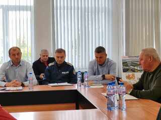 Работна среща на полиция, местна власт и директори на училища по въпроси на местната сигурност днес в Силистра