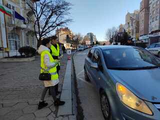Активисти на Общинския съвет по наркотичните вещества и полицейски служители в съвместна акция срещу шофирането под въздействие на алкохол и дрога