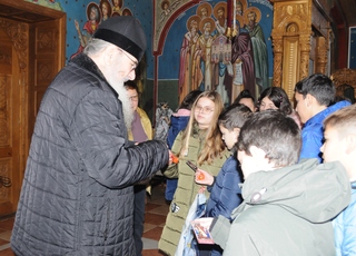 Детско полицейско управление на занятие в Катедралния храм „Св.св. първоапостоли Петър и Павел”