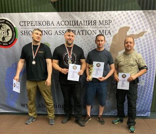 Силистренските полицаи без конкуренция на състезание по стрелба