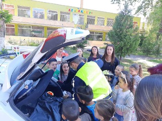 Пътни полицаи гостуваха в Детска градина „Радост“ в Силистра