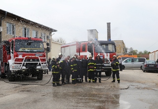 След 38 години безукорна служба силистренските огнеборци изпратиха в заслужен отдих колегата си инспектор Росен Йорданов
