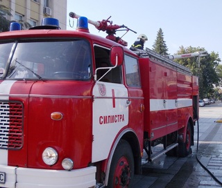 Огнеборци от Дулово и Тутракан са победителите в областния етап на националния конкурс „Пожарникар на годината”