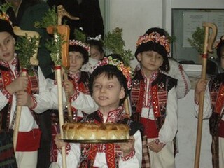 Коледарчета гостуваха в полицията