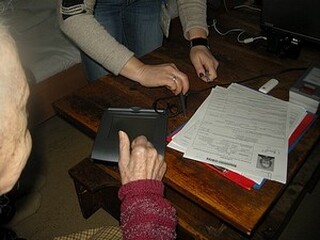 Приеха първите за годината заявления за нови лични карти на граждани в неравностойно положение с мобилната станция за биометрични данни