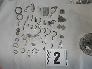 Голям брой културно-исторически ценности са намерени и иззети при мащабна полицейска операция в Силистренско