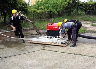 Силистренските огнеборци първи в областното състезание по пожароприложен спорт