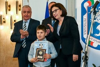 Автоконтрольор от РУ-Тутракан и синът му с награди „Полицай на годината 2016”