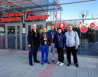 Огнеборци и полицаи от Силистра с призови места на републиканско първенство по плуване