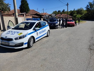 Разкрити престъпления и установени нарушения по време на специализирана полицейска операция в Сливенско
