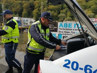 Засилен контрол над товарни автомобили и автобуси в Сливенско