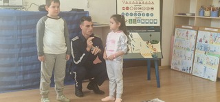 Открит урок по пътна безопасност в ДГ „Буратино“ – Смолян, с инспектори от Пътна полиция