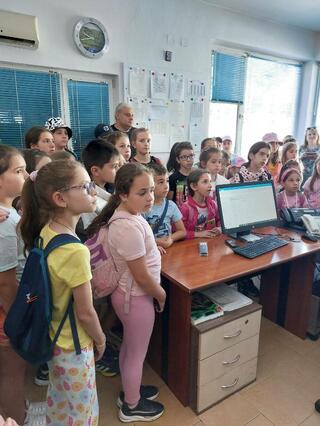 Летни емоции в двора на смолянската пожарна