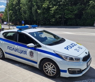 Продължават срещите на мобилните полицейски екипи с жителите на малките населени места