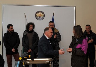 Директорът на ОДМВР-Смолян награди спасителите на пострадал 16-годишен скиор в КК Пампорово