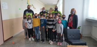 Полицейски служители изнасят беседи по пътна безопасност в училищата на територията на област Смолян