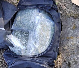 Служители на ОДМВР-София откриха значително количество марихуана на автомагистрала „Тракия“