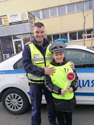 Ученици от Ботевград с превантивна инициатива за повече безопасност на пътя