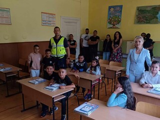 Децата тръгват на училище. Да ги пазим на пътя!